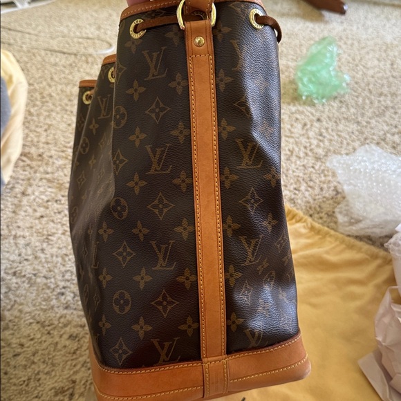 Louis Vuitton Monogram Noe GM - Picture 13 of 16